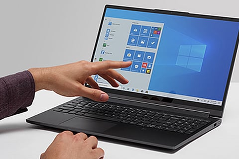 Microsoft launches Windows 10 update, but warns of bugs and glitches