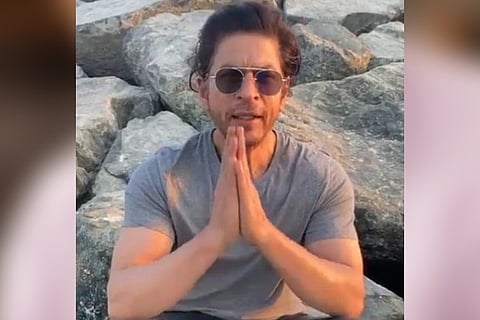 SRK to fans: You can't be a loverboy like me without spreading love