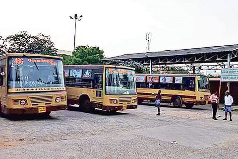 Commuters, experts demand parking facility at bus termini