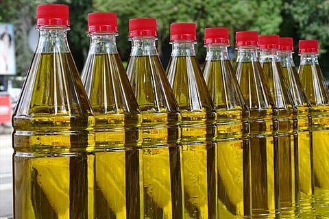 After potato and onion, edible oil burns hole in pockets