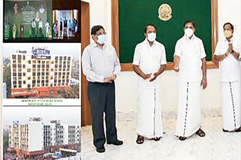 CM inaugurating the building for the school at Mayur Vihar in New Delhi built at a cost of Rs 5 cr