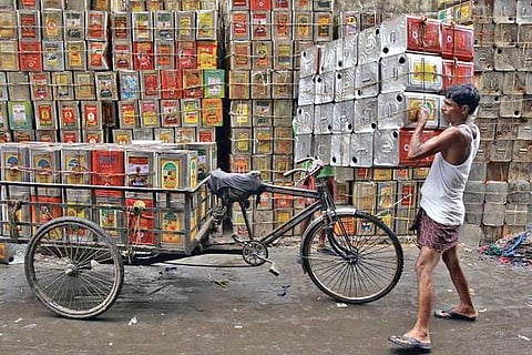 India turns to soy oil, cuts import of palm oil as price hits 8-yr high