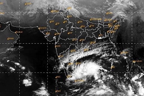 Cyclonic storm to move towards Tamil Nadu-Puducherry coast in next 24 hours
