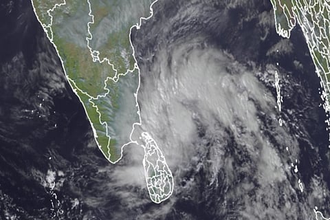 Central region braces for cyclone impact