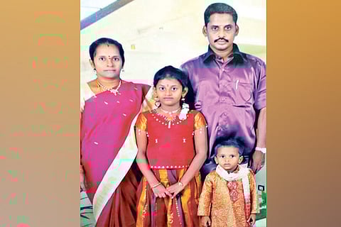 Palani, Bhavani and their children Devadharshini and Pragadish