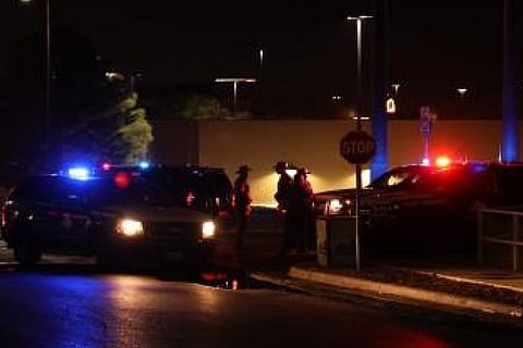 Police officer killed in Houston apartment shooting