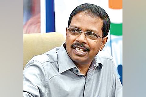 Deliberations over voters draft list by SEC Sahoo and CEC Arora