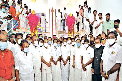 OPS and ministers at memorial of Marathu brothers in Sivaganga, on Saturday