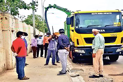 Officials inspecting recycler vehicle in Royapuram