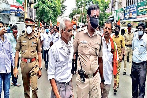Cops detain Durai during protest on Tuesday