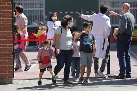 Madrid slows down vaccine jabs over Easter despite govt plea