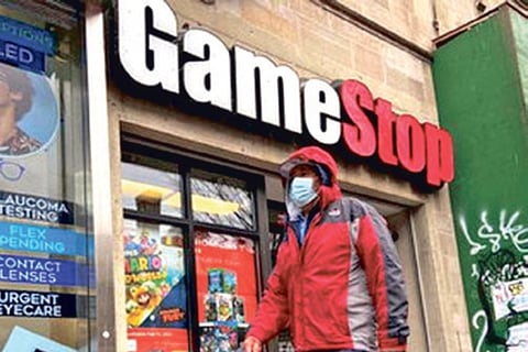 GameStop plans USD1 billion stock sale, shares slide