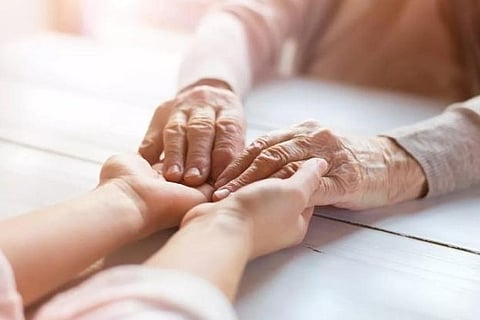 Older adults most likely to make effort to help others