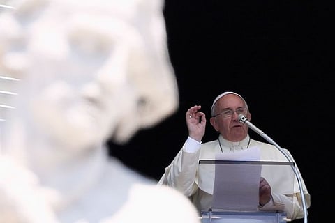 Pope calls for lowering of tensions in eastern Ukraine