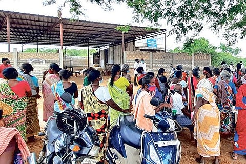 Tiruvaiyaru residents besiege new Tasmac outlet demanding relocation
