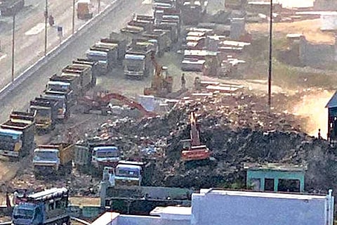 The dumpyard beside Pallavaram-Thoraipakkam Radial road