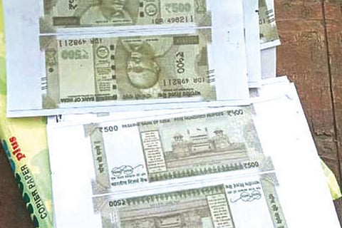 Fake notes recovered from suspects’ rented house