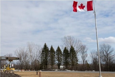 Canada begins allowing vaccinated US citizens to visit again