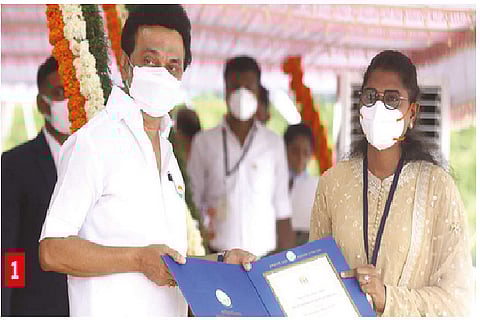 Chief Minister MK Stalin hands out award to Grace Banu