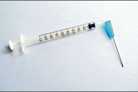 Needle fears can cause COVID-19 vaccine hesitancy, but these strategies can manage pain and fear