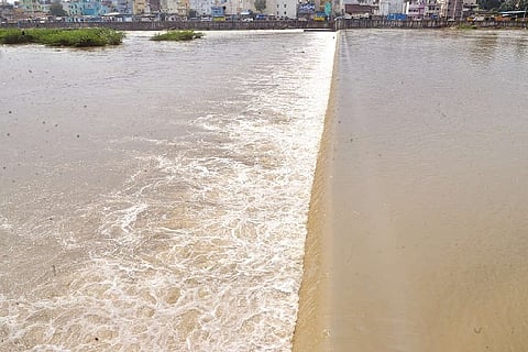 Obula Padithurai causeway on Vaigai submerged in Madurai on Saturday.