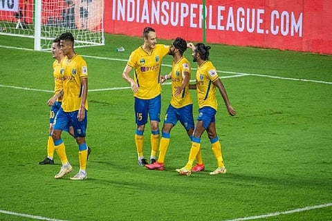 Kerala Blasters players in action against Odisha FC (Photo: Twitter/ISL)