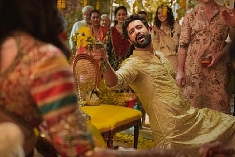 Vicky woos Katrina with a romantic move.