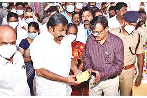 KN Nehru inaugurating the Siddha camp at Mahatma Gandhi Memorial Government Hospital