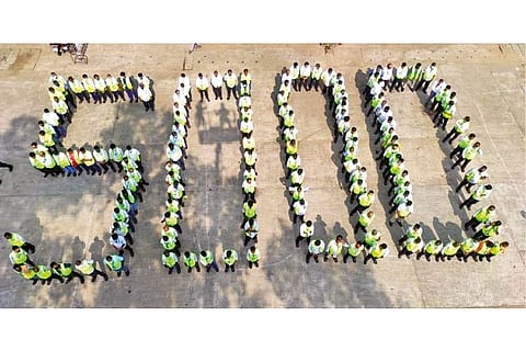 Staff in 5000 formation