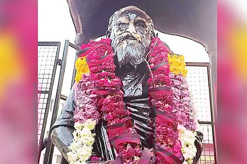 Defaced Periyar statue