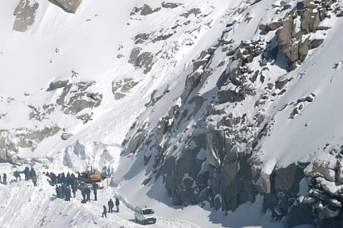 4 killed in US avalanche