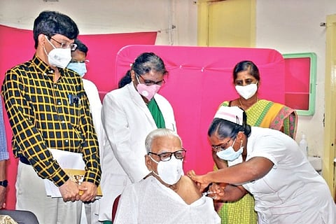 Former health minister Dr HV Hande gets COVID vaccine jab