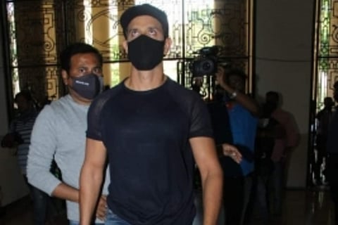 Hrithik records statement with Crime Branch against Kangana