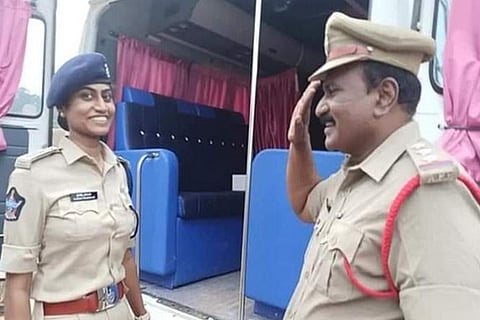 Photo of father on duty saluting DSP daughter goes viral
