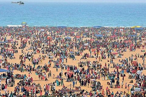 File pic of last year?s Kaanum Pongal crowd on Marina