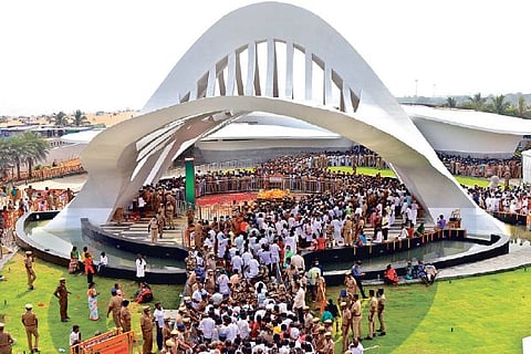 Thousands thronged Jaya?s memorial, most were neither maintaining social distance nor wearing masks.