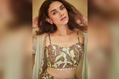 Aditi Rao Hydari's Malayalam debut film 'Sufiyum Sujatayum' turns one