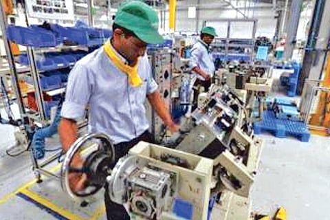 Services biz slumps at fastest rate in 11 months in June: PMI