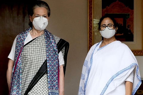 Congress Leader Sonia Gandhi and West Bengal CM Mamata Banerjee (Photo: ANI)