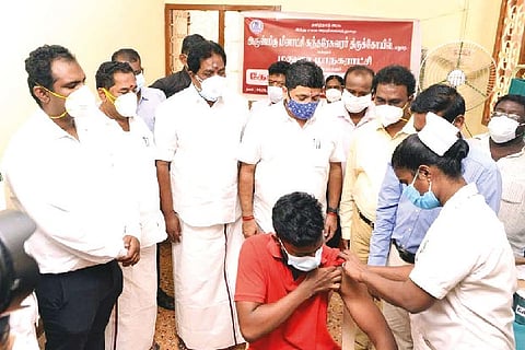 Meenakshi temple staff, kin inoculated during spl drive