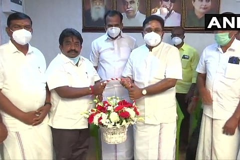 AIADMK legislator quits party, joins AMMK
