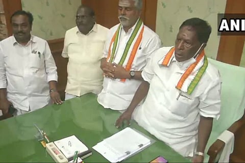 CM Narayanasamy, Speaker Sivakolunthu not in fray in Pondy