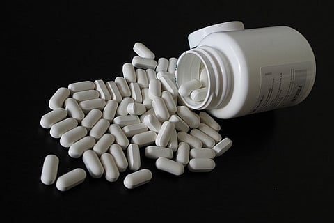 Experts warn against self-medication after taking COVID vaccine