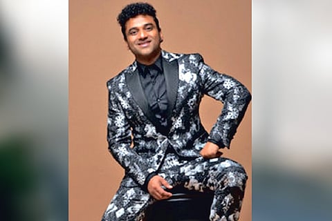 Singers need to be as popular as movie stars: DSP