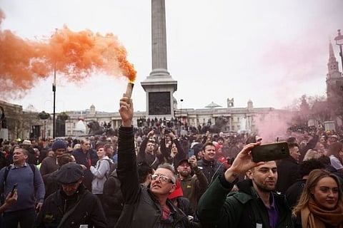 Scuffles and arrests as anti-lockdown protesters march through London