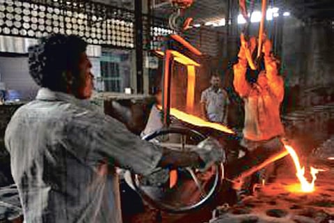 Mercury rise can hit factory revenues: Researchers