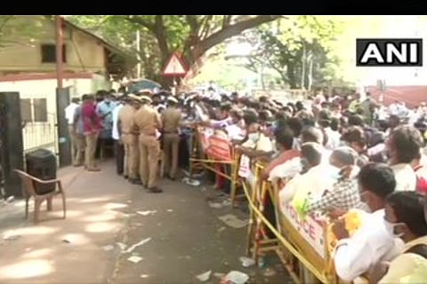 A large number of people continue to arrive at KMC in Chennai,to get Remdesivir.