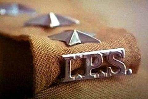 TN officials kept on compulsory wait get postings