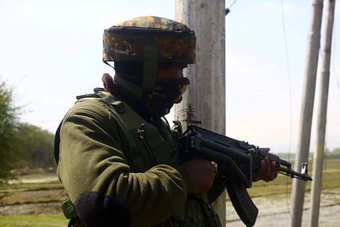 Gunfight erupts on outskirts of Srinagar