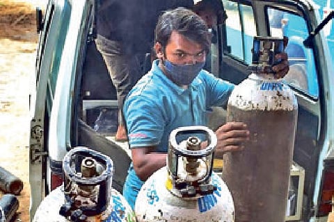 Non-COVID patients struggle to find beds, oxygen